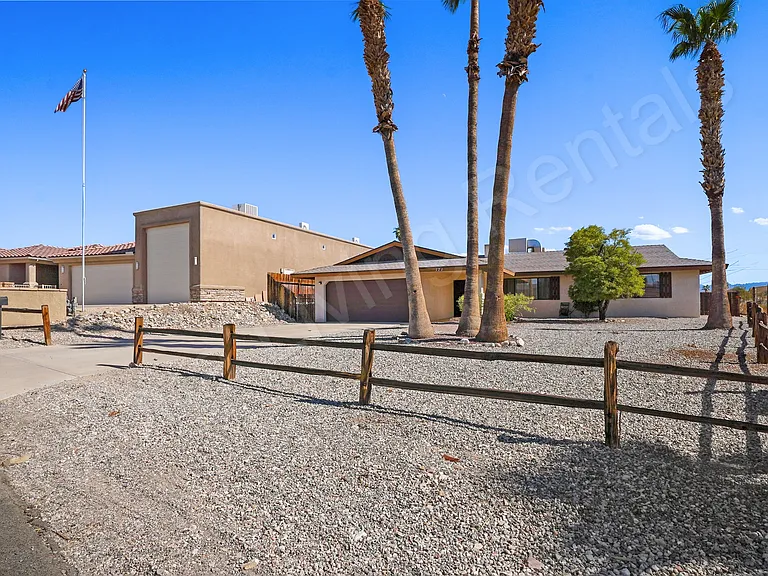 171 Impala Ln — Photo 2