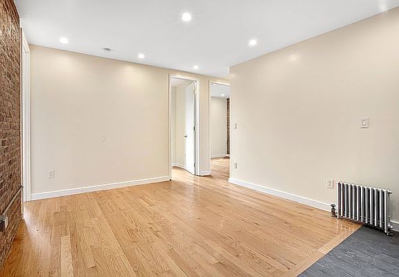 3rd image of 517 W 180th St #225