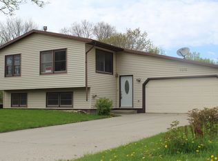 1010 Barron Rd, Faribault, MN 55021