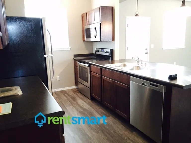 2207 Strand Ave #B — Photo 5