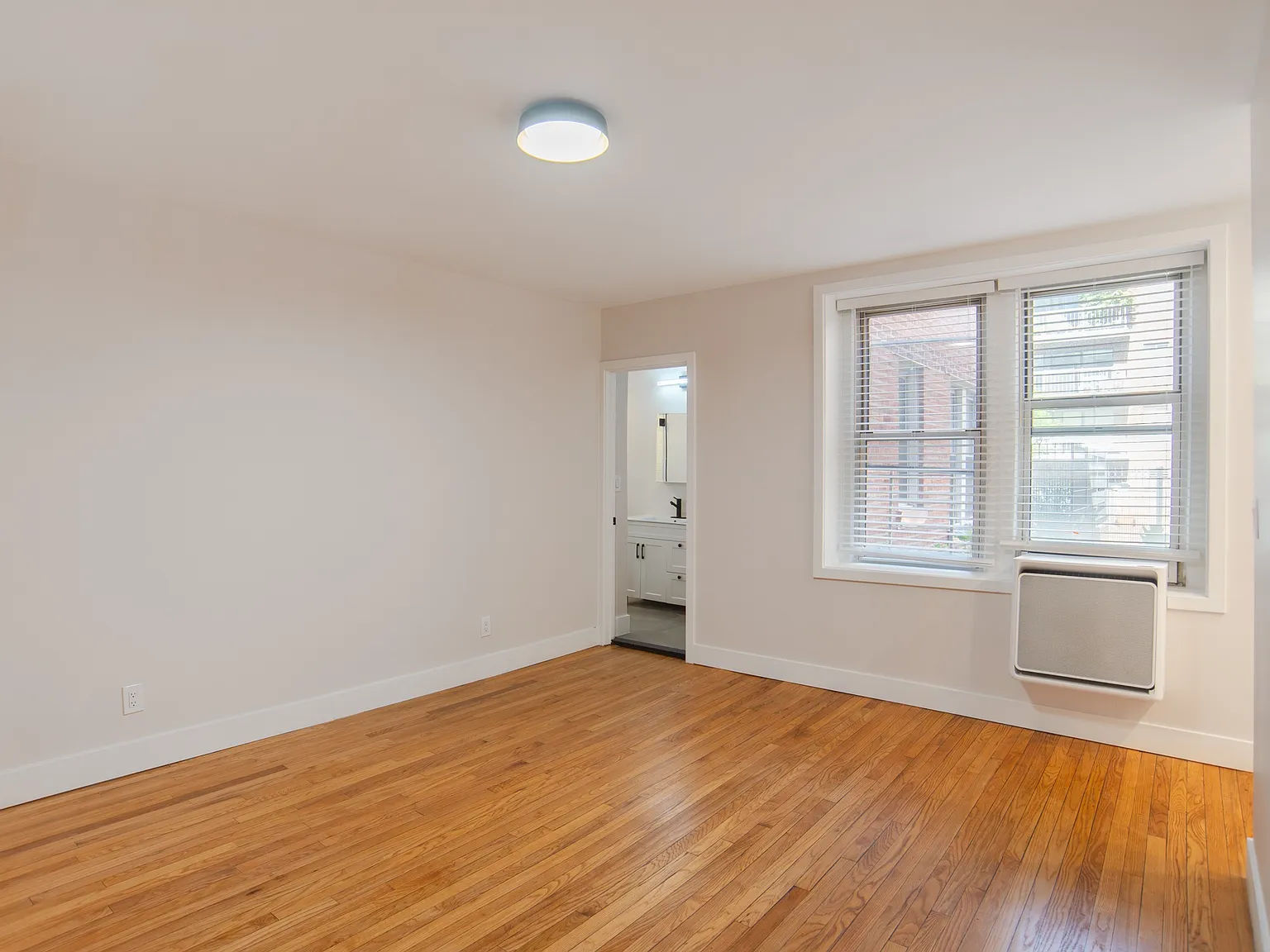 Rocksboro Apartments — Photo 3