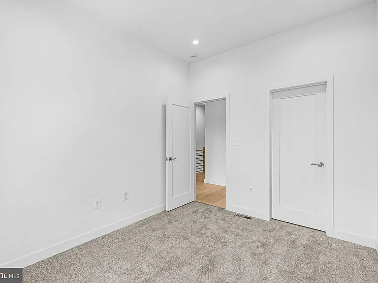 2534 Elvans Rd SE — Photo 38