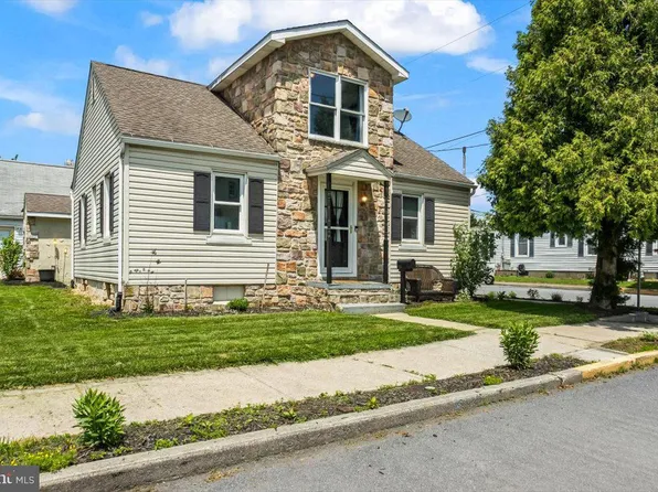 801 W Cherry St, Palmyra, PA 17078