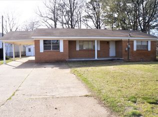 1905 Treasure St, Kennett, MO 63857
