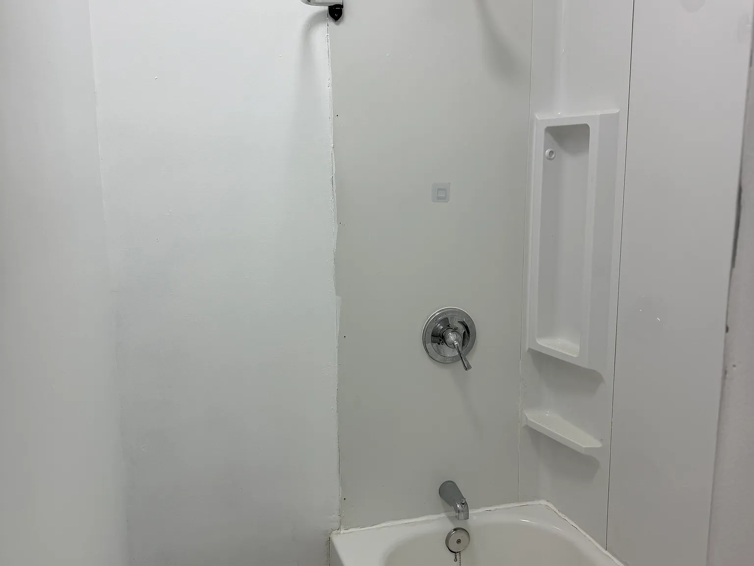 2 bed, 800 sqft, $1,400 — Photo 2