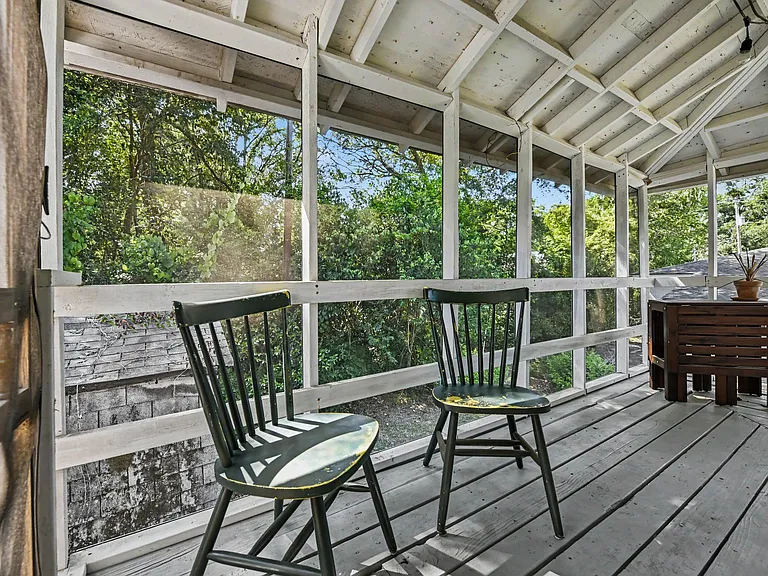 2243 Guerry Ave #B — Photo 15