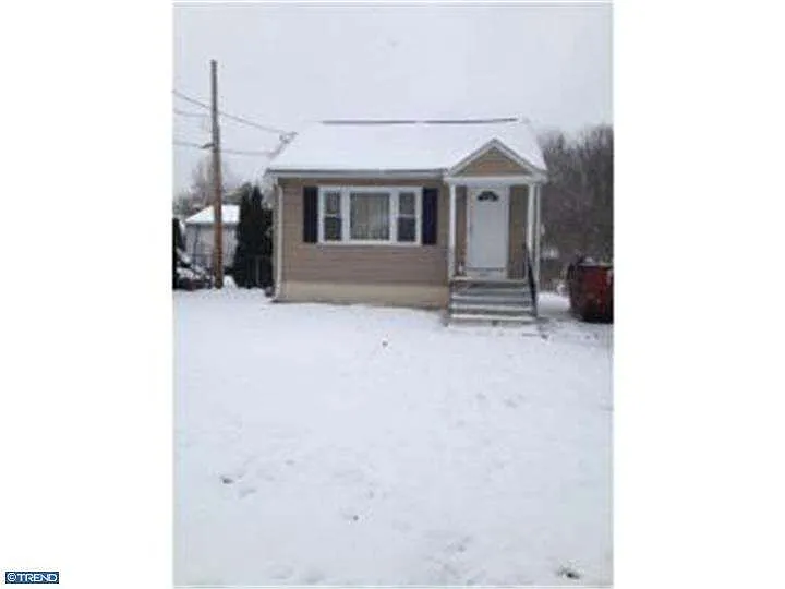 325 Laurel Ave photo 1