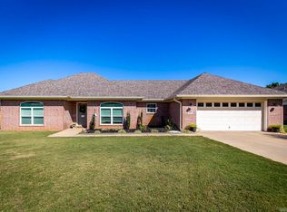 98 Magness Creek Dr, Cabot, AR 72023