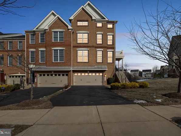 4324 Thoroughbred Dr, Upper Marlboro, MD 20772