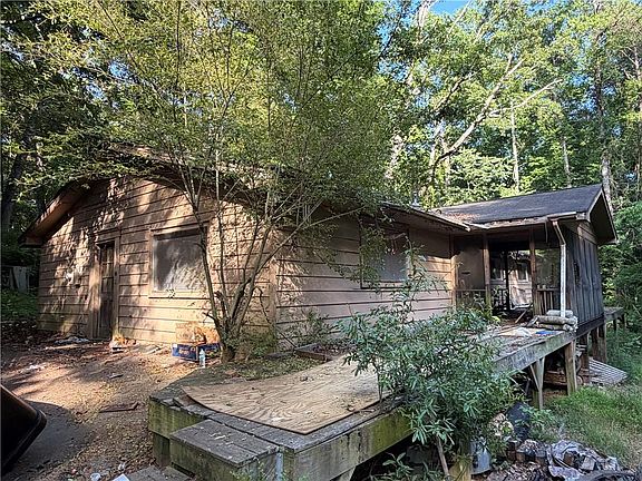 2nd image of 4593 Seward Rd
