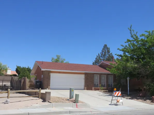 279 Nicklaus Dr SE, Rio Rancho, NM 87124