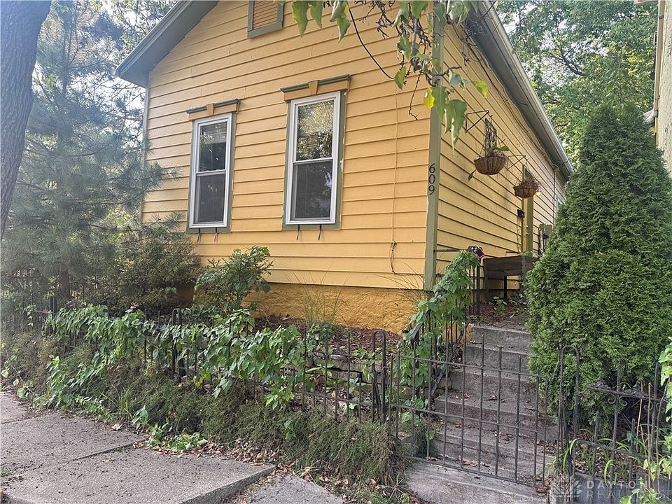 1st image of 609 Hickory St