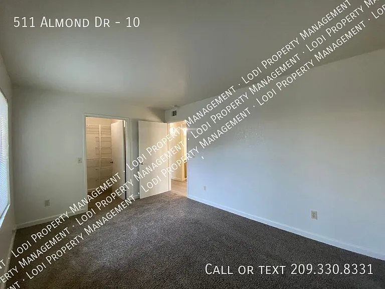 511 Almond Dr #10 — Photo 16