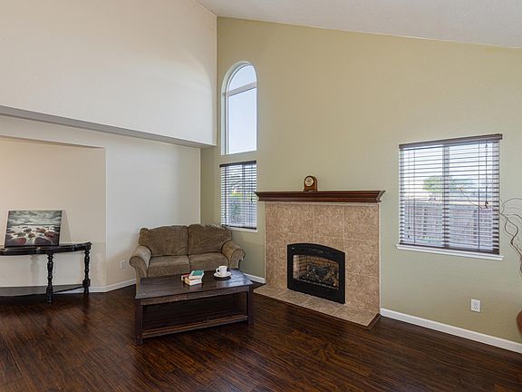 5th image of 2109 Willow Dr