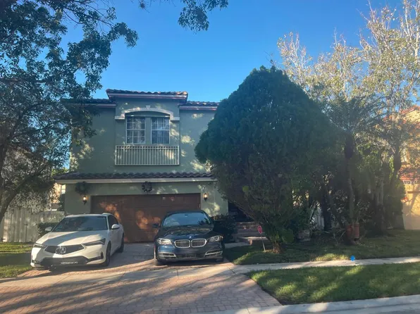 1060 NW 184th Ter, Pembroke Pines, FL 33029