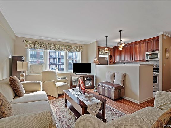 3rd image of 30 E Hartsdale Avenue #3K