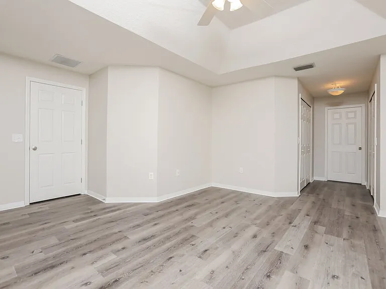 1052 Sadie Ln — Photo 10
