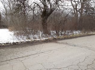 13403 S Ridgeway Ave, Robbins, IL 60472