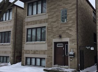 445 W 37th St, Chicago, IL 60609