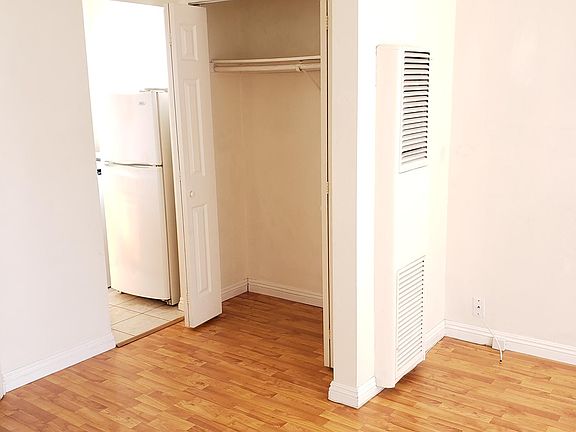 4th image of 4121 Kendall St