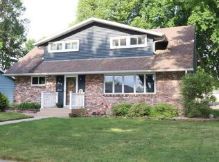 907 S Greene St, Rock Rapids, IA 51246