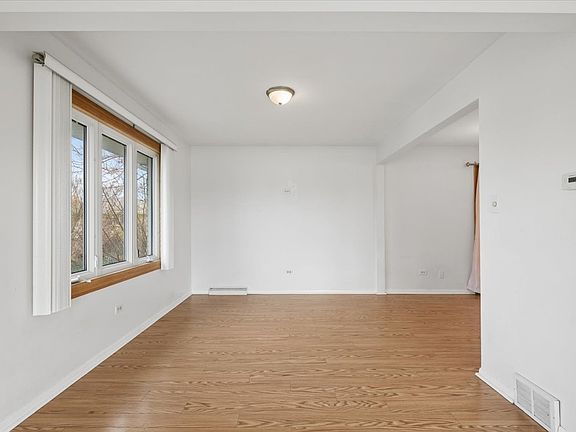 5th image of 7546 Halesia Ct