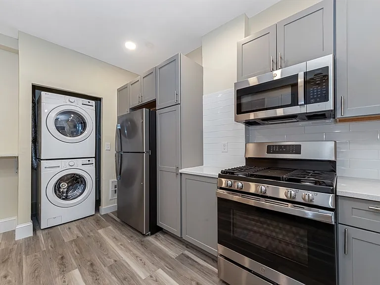 43 Brackett St #3 — Photo 1