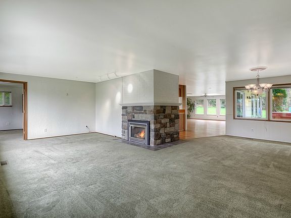2nd image of 7024 124th St E