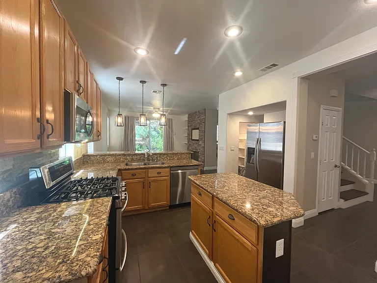 1809 Snow Spring Ln — Photo 18