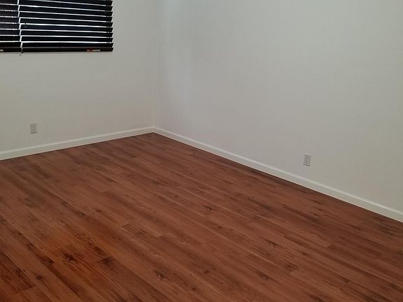 2nd image of 1231 N Genesee Ave APT 4