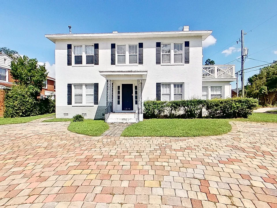 Belmont Naldo Apartments