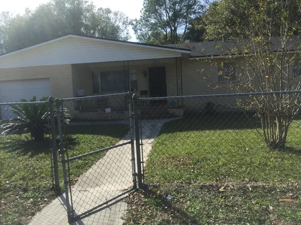 3912 Ribault River Ln, Jacksonville, FL 32208