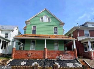 23 N Water St, Spring Grove, PA 17362