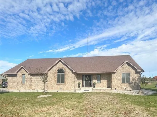 2312 Walton Lake Dr, Kokomo, IN 46902