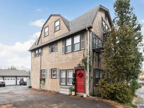 265 Glen Ave, Midland Park, NJ 07432