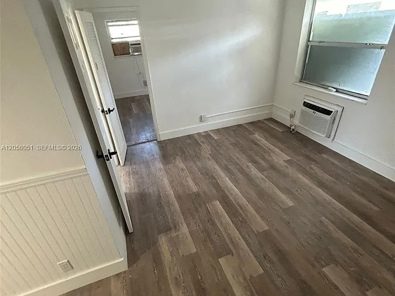 1035 N Andrews Ave #1-6 — Photo 6
