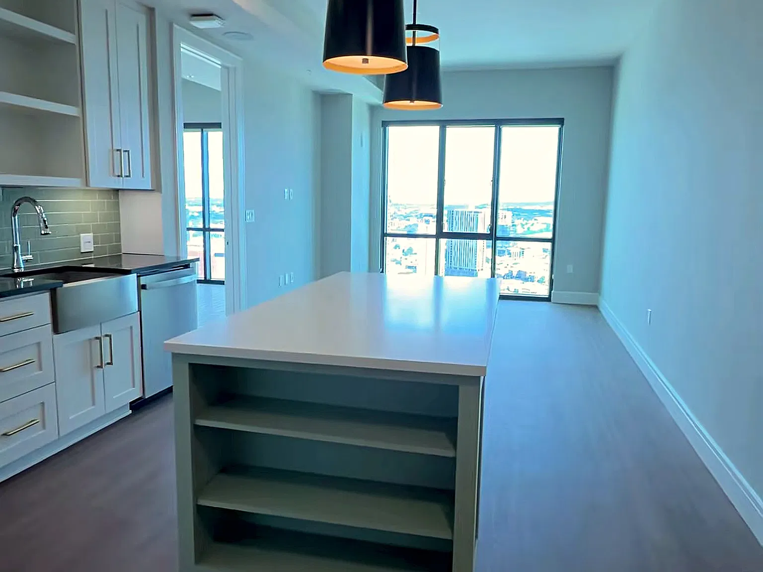 930 Commerce St — Photo 3
