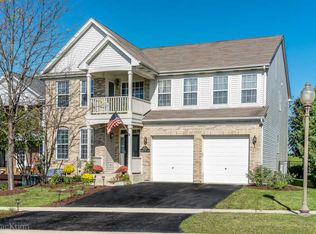 3223 Husking Peg Ln, Geneva, IL 60134