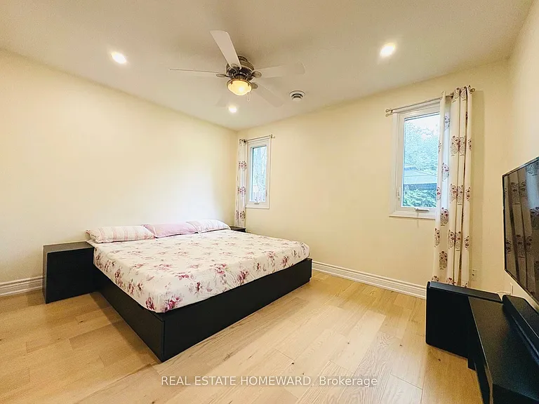 119 Ribblesdale Dr — Photo 11