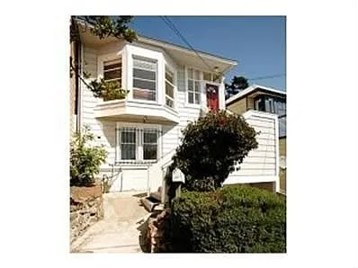 170 Margaret Ave photo 1