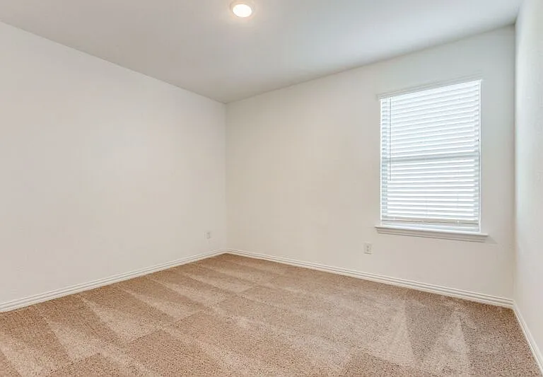 1501 Ross Ave — Photo 10
