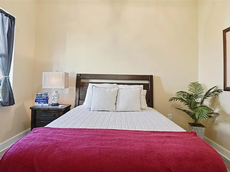 Pebble Ridge Dr — Photo 36