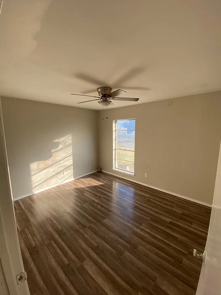 3 bed, 1277 sqft, $1,795 — Photo 4