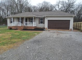 2120 Derrick Rd, Chapel Hill, TN 37034