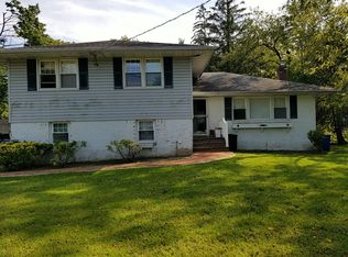 272 Burr Rd, Commack, NY 11725