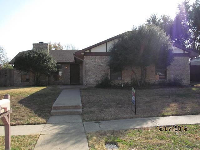 1st image of 1318 Lark Ln