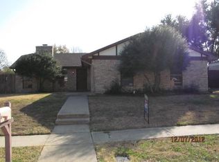 1318 Lark Ln, Lewisville, TX 75077