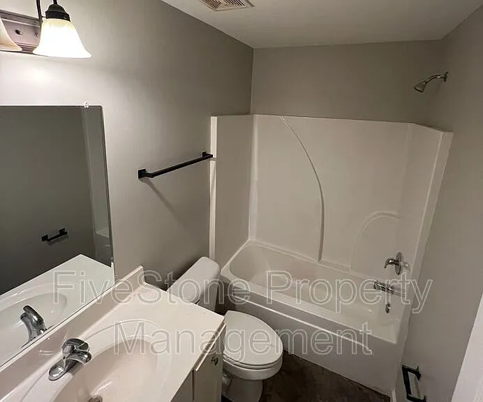 3805 Lake Park Cv — Photo 11