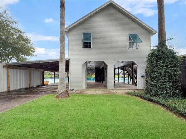 4684 Pontchartrain Dr, Slidell, LA 70458