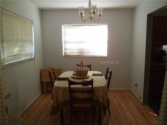 4th image of 2315 E Colby Ln